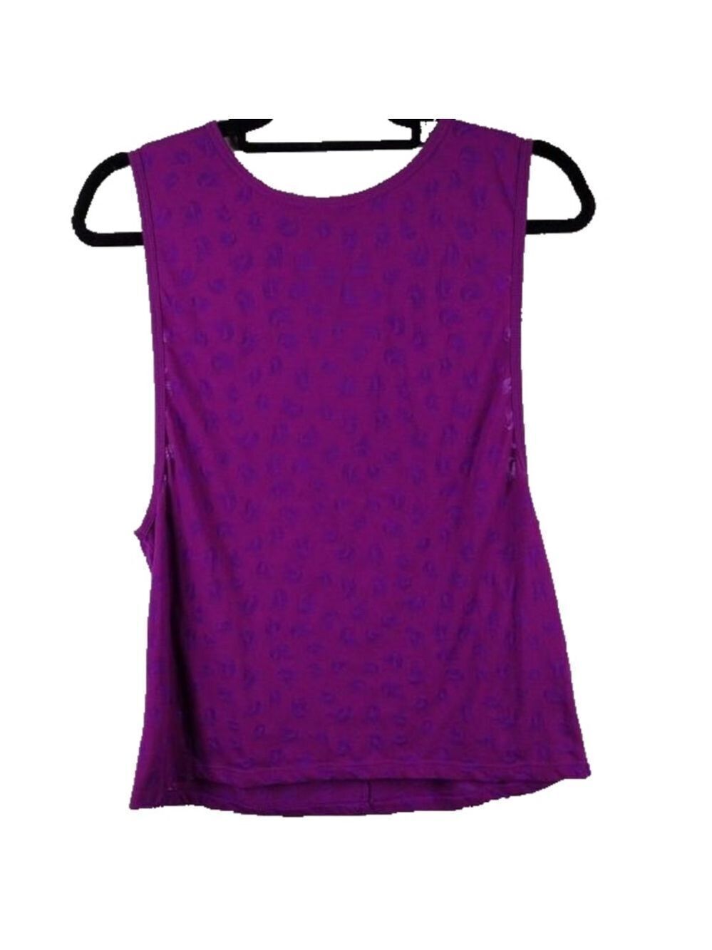 Fabletics Nicola Tulip Round Neckline Sleeveless V-Back Cut Out Sporty Top